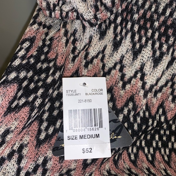 Patterned 3/4 length sleeve dress NWT - Picture 3 of 4